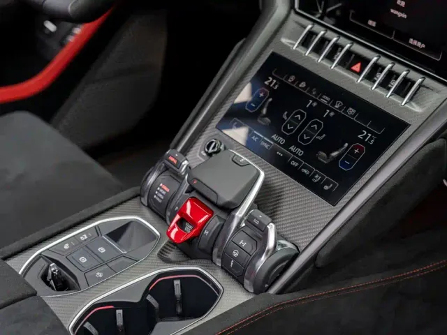 Lamborghini Urus — Фото автомобиля 16