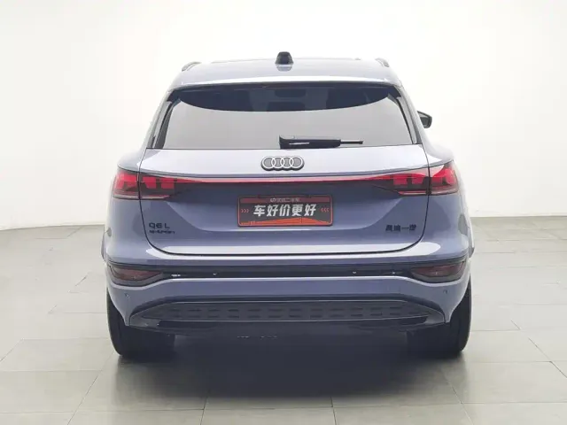 Audi Q6L e-tron — Фото автомобиля 4
