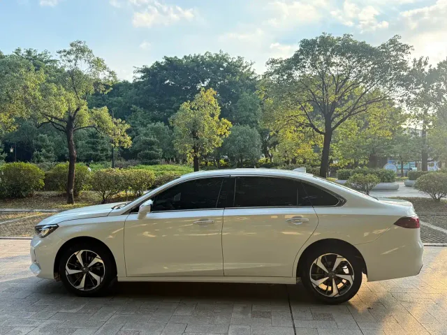GAC Trumpchi GA6 — Фото автомобиля 16