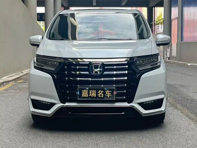 Honda Elysion — Фото автомобиля 2