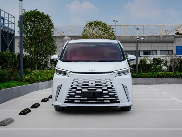 Lexus Lexus LM 2025 Model 500h Six-Seater Prestige Edition — Фото автомобиля 2