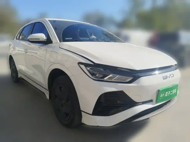 BYD e2 — Фото автомобиля 3