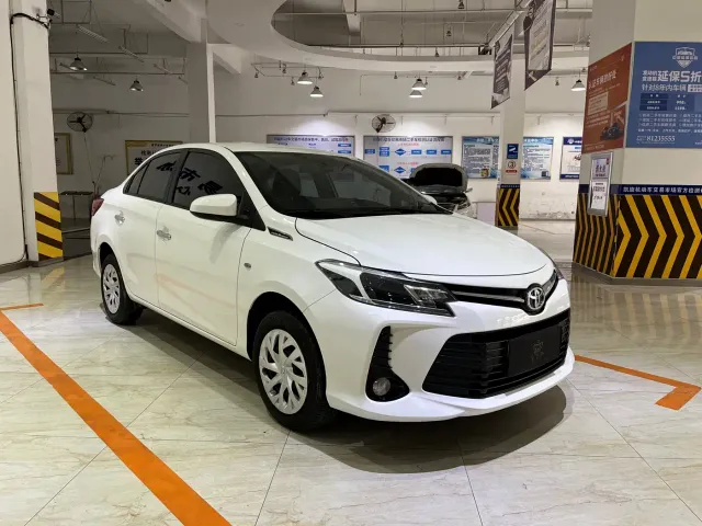 Toyota Vios — Фото автомобиля 3