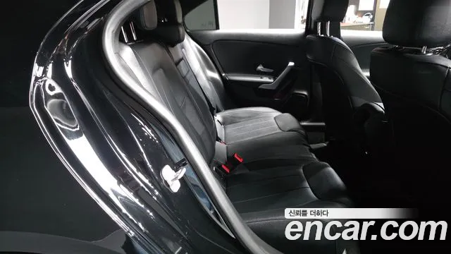 Mercedes-Benz A-Class W177 — Фото автомобиля 11