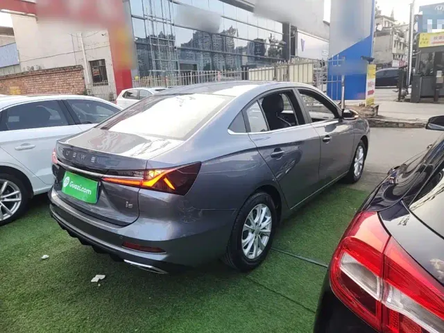 Roewe i5 — Фото автомобиля 6