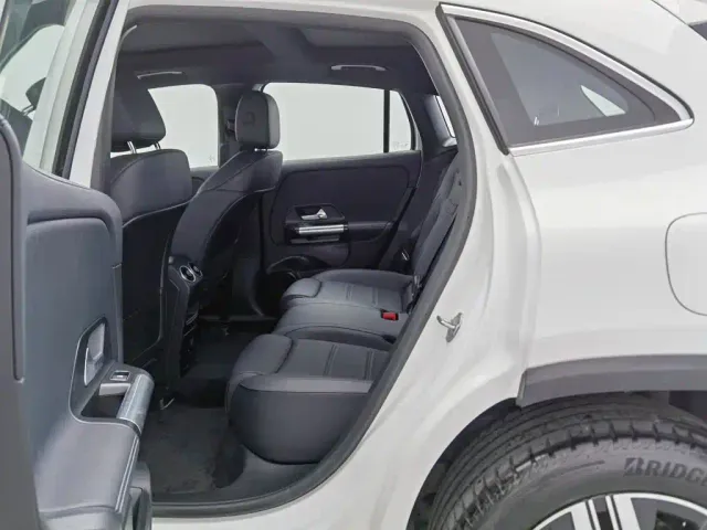 Mercedes-Benz EQA — Фото автомобиля 15