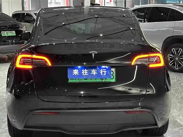 Tesla Model Y 2022 Facelift Rear-Wheel Drive Version — Фото автомобиля 5