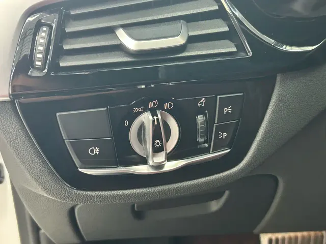 BMW 5 Series — Фото автомобиля 11