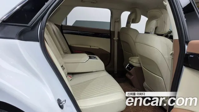 Hyundai Grandeur GN7 — Фото автомобиля 18