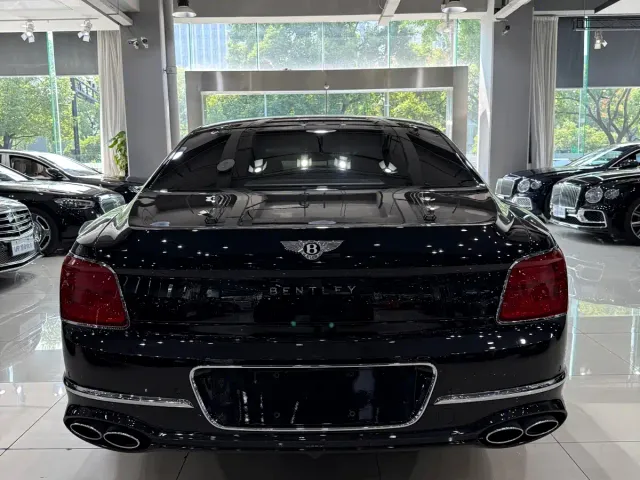 Bentley Flying Spur 2021 4.0T V8 Standard Version — Фото автомобиля 6