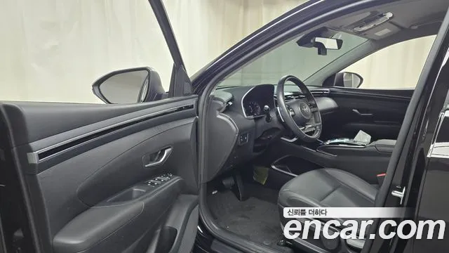 Hyundai Tucson Tucson (NX4) Дизель 2.0 2WD — Фото автомобиля 10