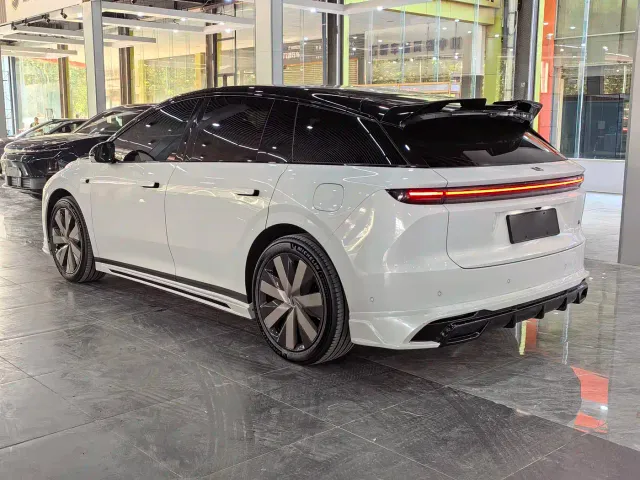 Li Auto i6 — Фото автомобиля 6