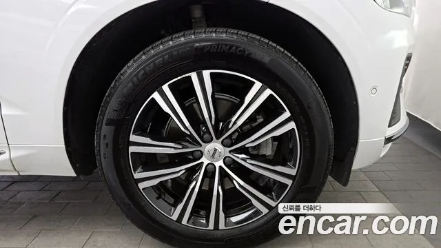 Вольво XC60 — Фото автомобиля 5