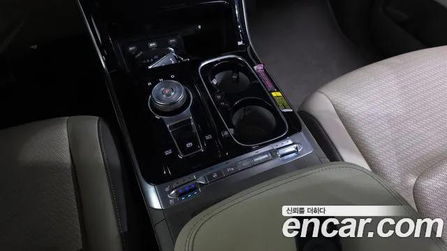 Kia Canival Carnival 4 поколение Дизель 7 мест Hi-Limousine — Фото автомобиля 9