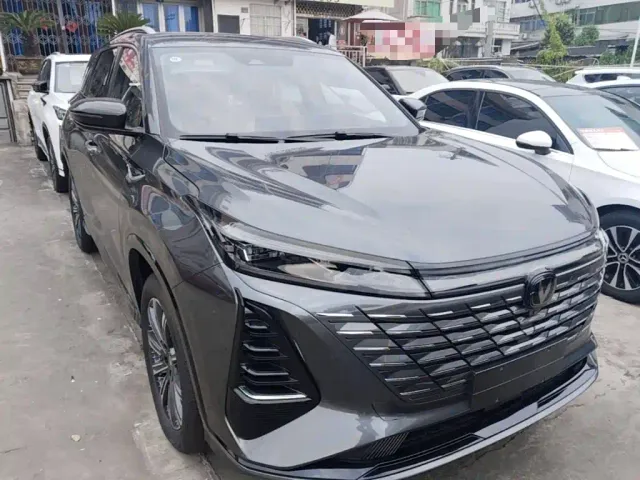 Changan CS75 Plus — Фото автомобиля 3