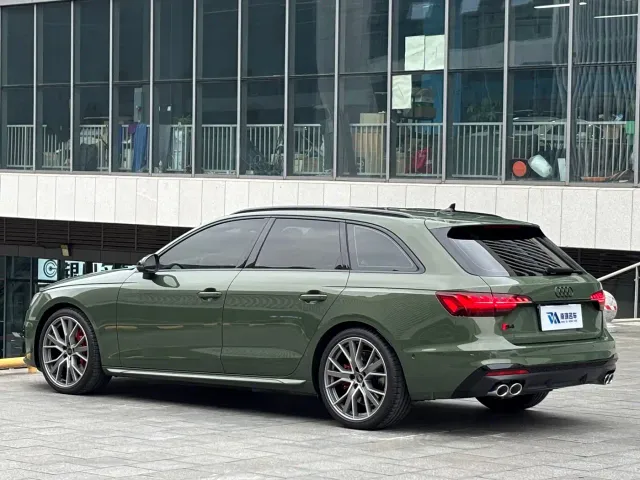 Audi S4 — Фото автомобиля 5