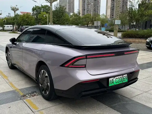 Xpeng P7+ — Фото автомобиля 7