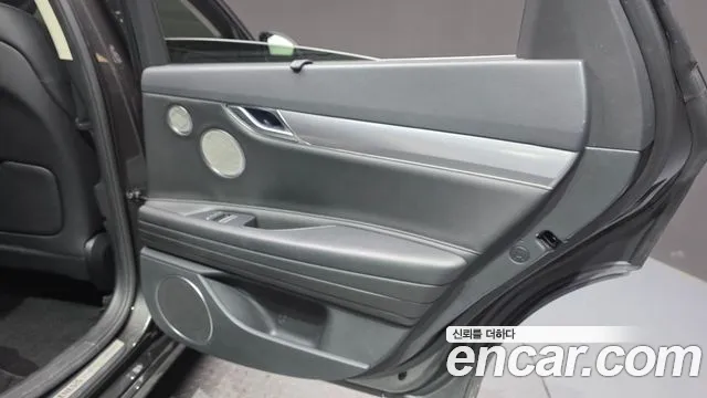 Genesis G80 Бензин 3.5 турбо AWD — Фото автомобиля 20