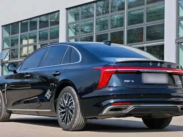 Hongqi H5 — Фото автомобиля 22