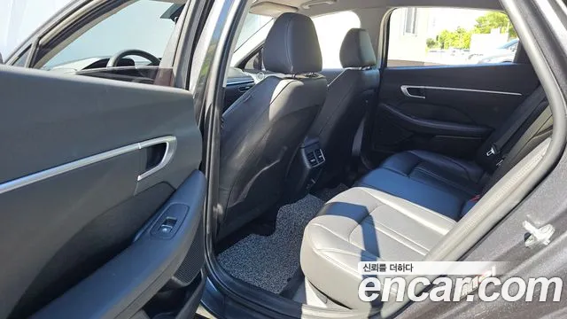 Hyundai Sonata Sonata (DN8) 2.0 LPG(Для проката) — Фото автомобиля 12