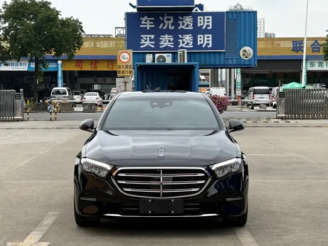 Mercedes-Benz E-Class — Фото автомобиля 2