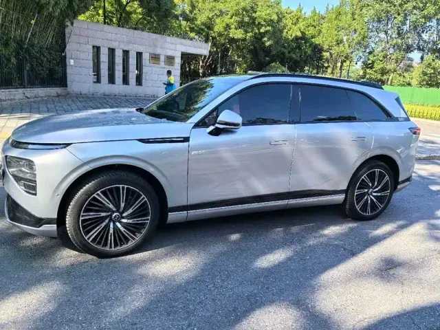 Xpeng G9 — Фото автомобиля 5