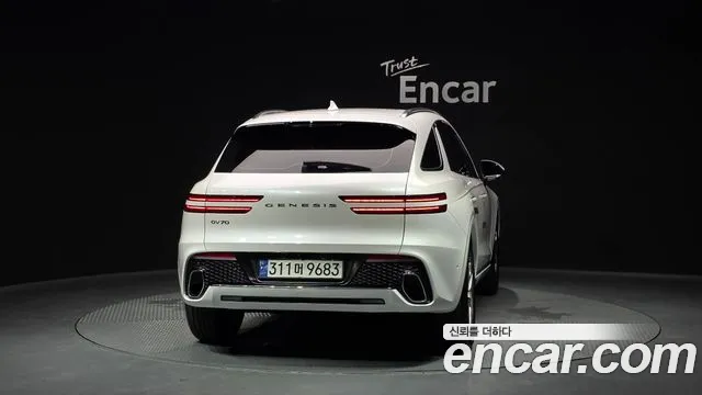 Genesis GV70 2.5T Бензин 2WD — Фото автомобиля 4