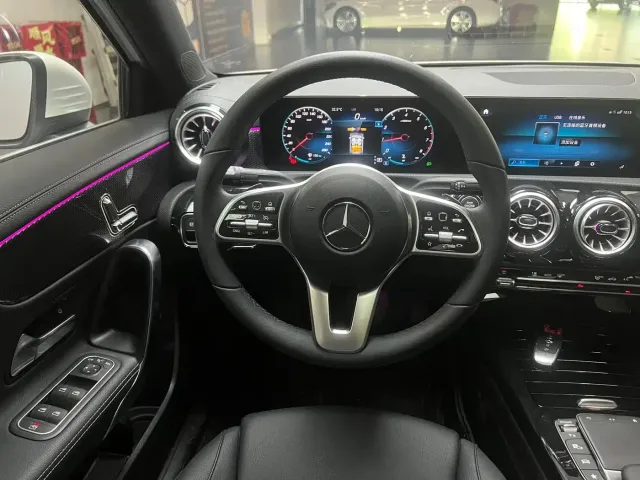 Mercedes-Benz A-Class — Фото автомобиля 10