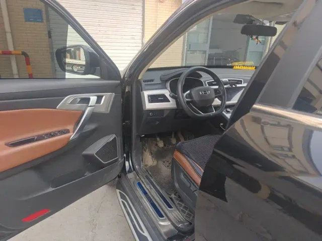 Geely Boyue — Фото автомобиля 12