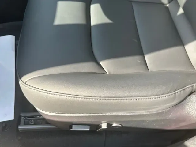 Tesla Model Y — Фото автомобиля 14