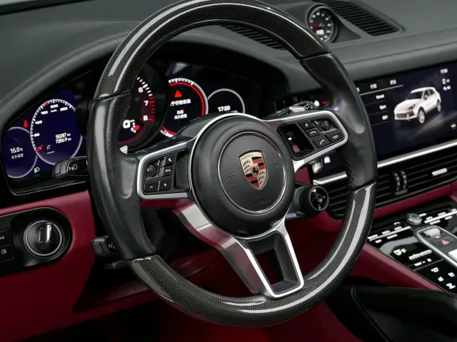Porsche Cayenne — Фото автомобиля 14