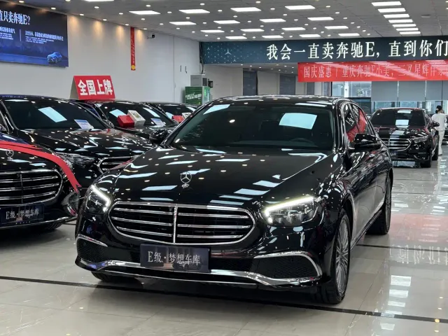 Mercedes-Benz E-Class — Фото автомобиля 2