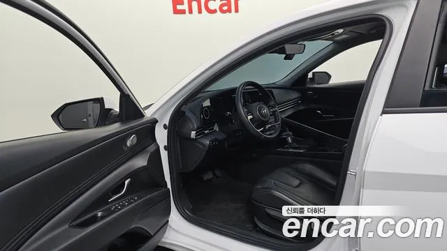 Hyundai Avante CN7 — Фото автомобиля 10