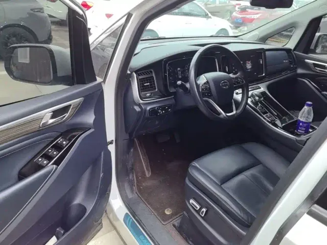 GAC Trumpchi M8 — Фото автомобиля 15