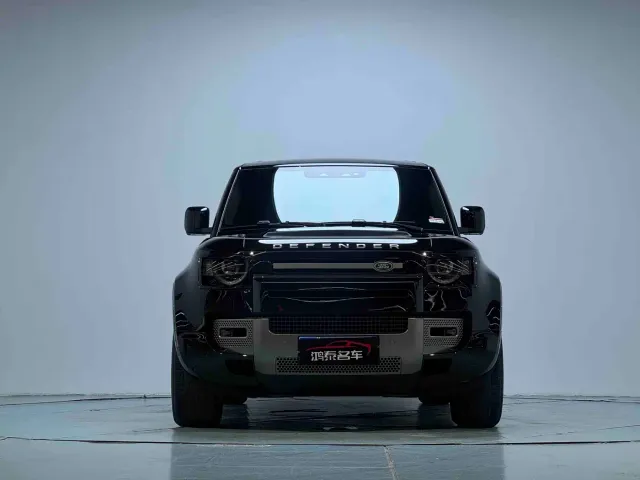 Land Rover Defender — Фото автомобиля 3