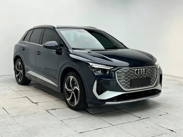 Audi Q4 e-tron — Фото автомобиля 2
