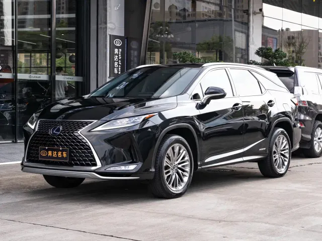 Фотография автомобиля — Lexus RX