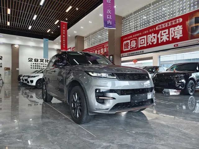 Land Rover Range Rover Sport — Фото автомобиля 3