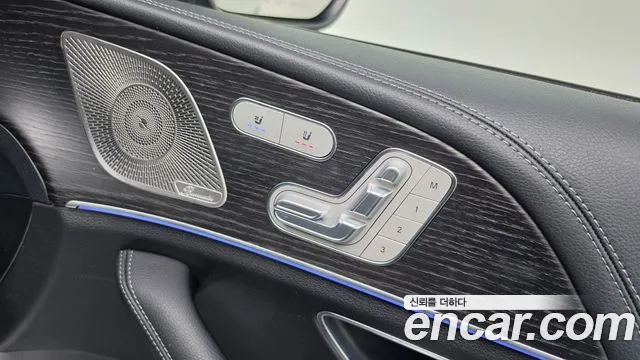 Mercedes-Benz GLE-Class — Фото автомобиля 26
