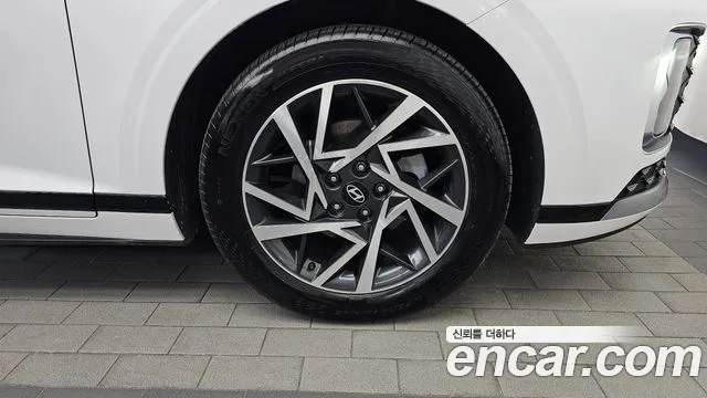 Hyundai Grandeur GN7 — Фото автомобиля 6