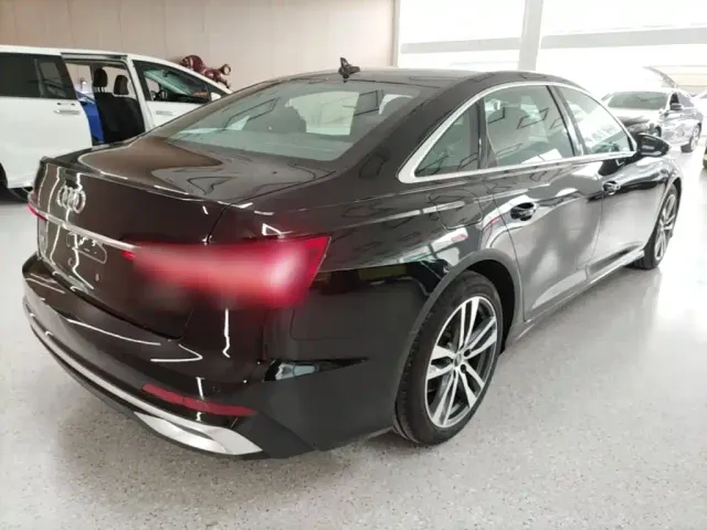 Audi A6L — Фото автомобиля 6