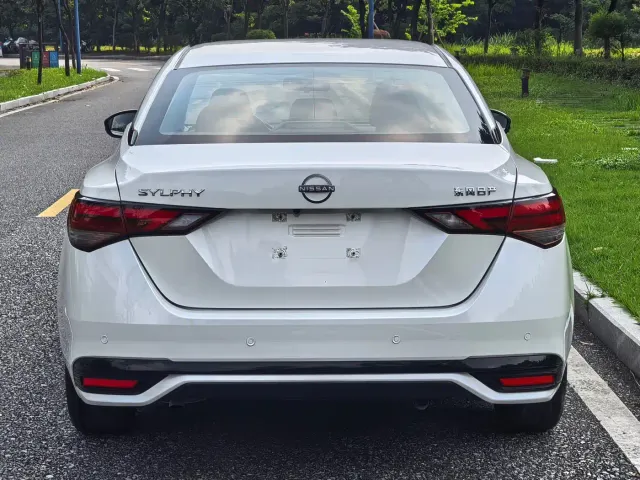 Nissan Sylphy — Фото автомобиля 6