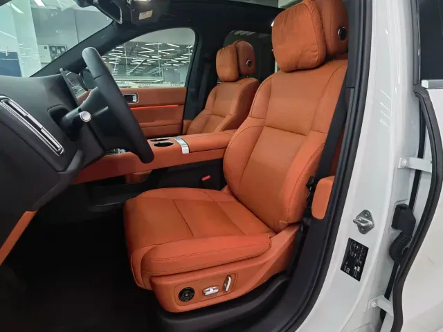 Li Auto L6 — Фото автомобиля 5