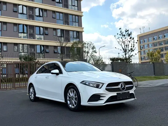 Mercedes-Benz A-Class — Фото автомобиля 3