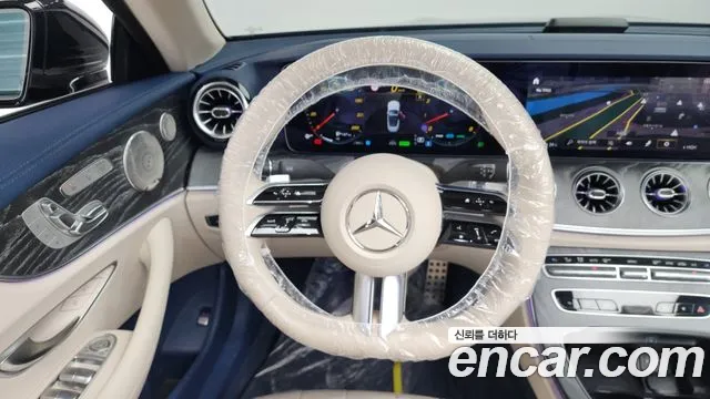 Mercedes-Benz E-Class — Фото автомобиля 13