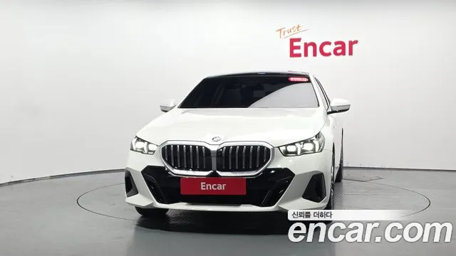 BMW 5-Series — Фото автомобиля 3