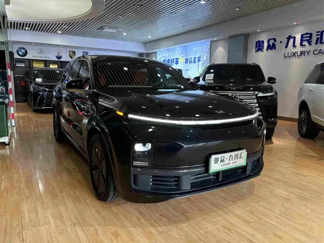 Фотография автомобиля — Li Auto L8