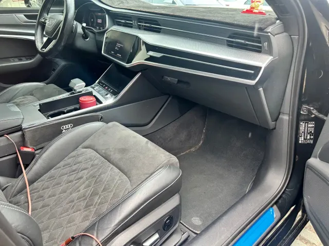 Audi A6L — Фото автомобиля 11