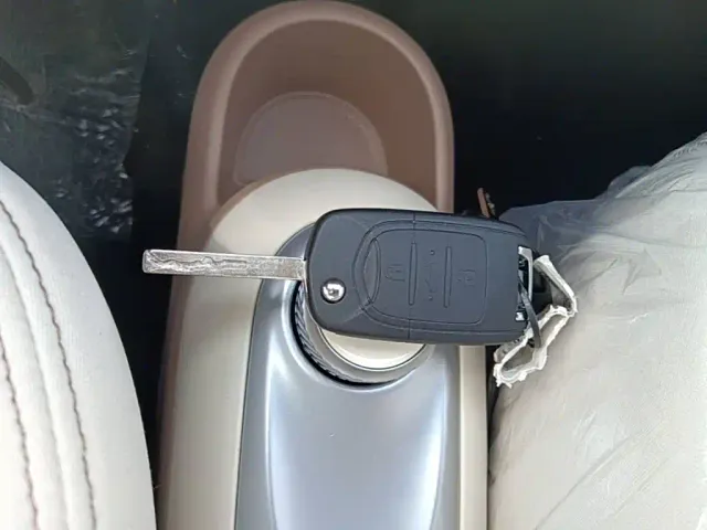 Wuling Hongguang Mini EV — Фото автомобиля 8