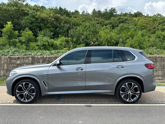 BMW X5 — Фото автомобиля 4